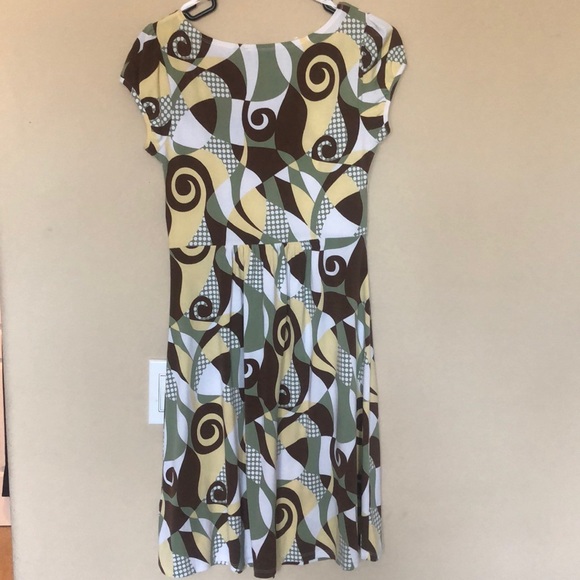 Pattern Dress - Picture 3 of 3